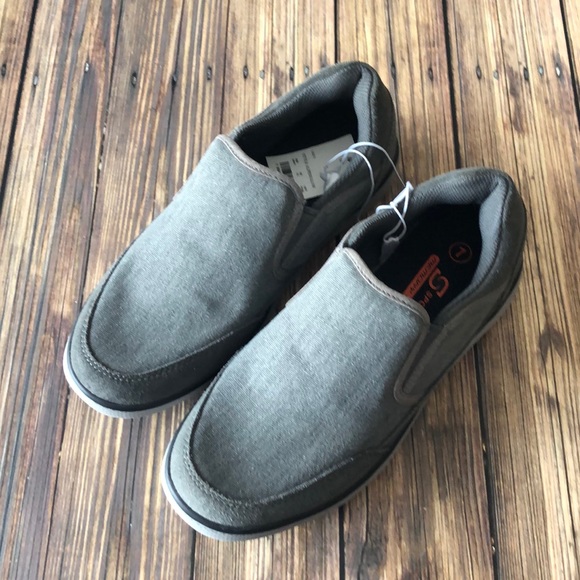 skechers classic fit memory foam mens